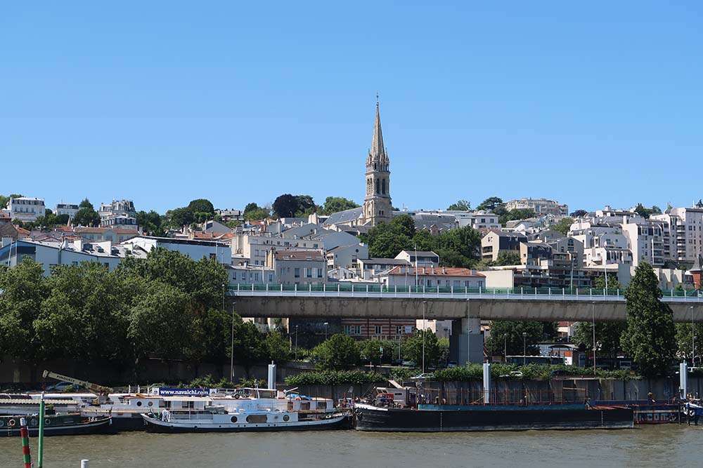 Saint-Cloud vu du pont de Saint-Cloud